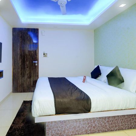 Hotel Hillton Gandhinagar Kültér fotó