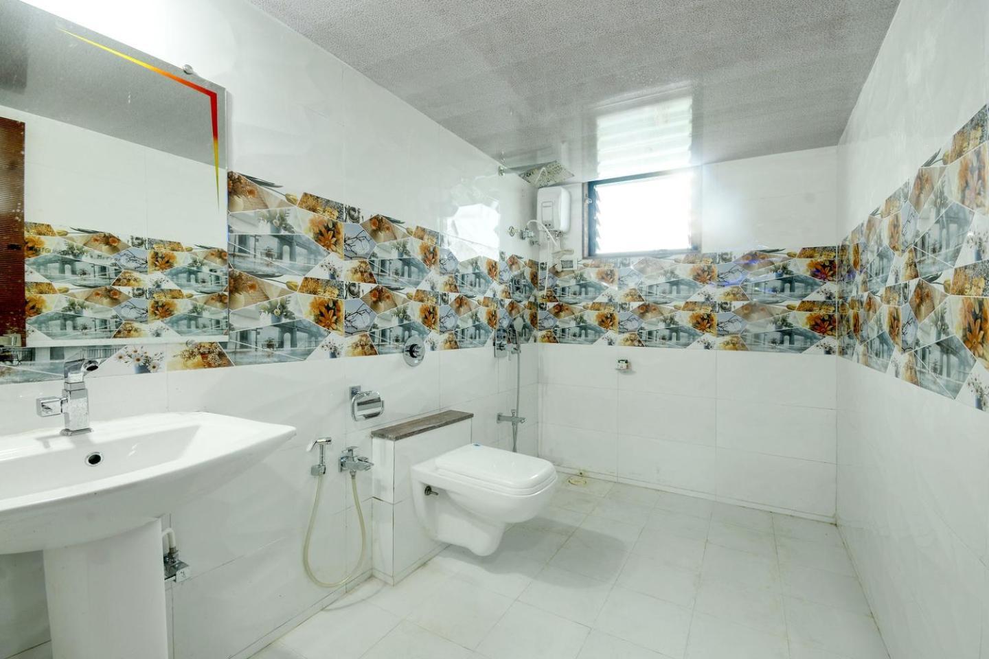 Hotel Hillton Gandhinagar Kültér fotó