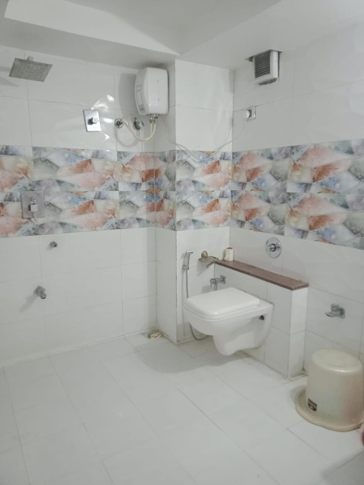 Hotel Hillton Gandhinagar Kültér fotó
