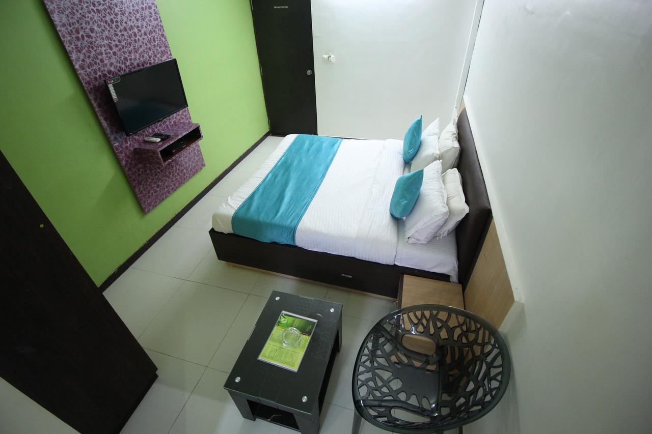 Hotel Hillton Gandhinagar Kültér fotó