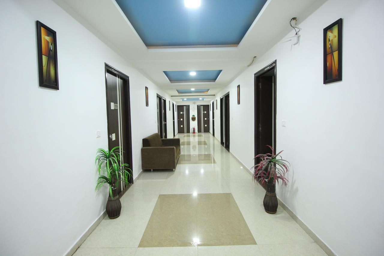 Hotel Hillton Gandhinagar Kültér fotó