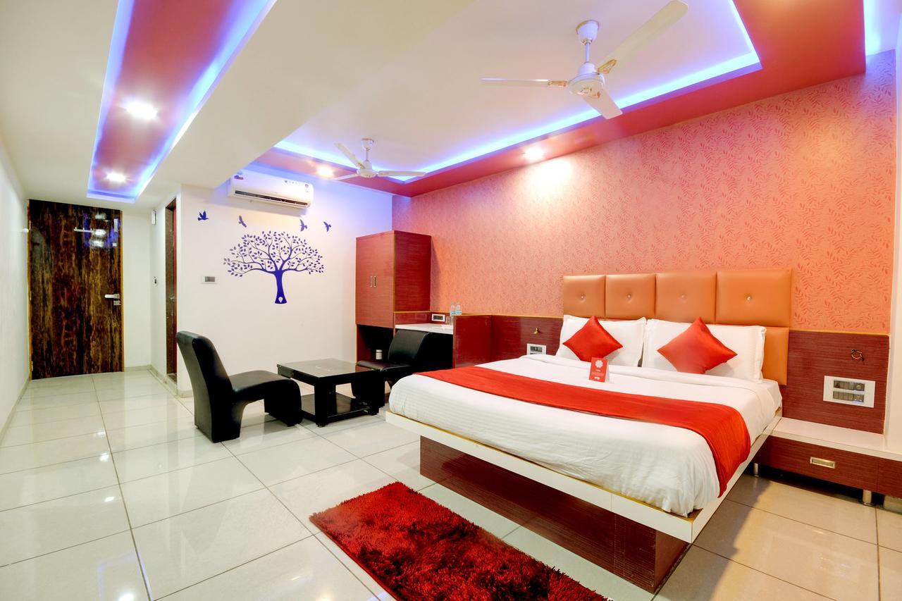 Hotel Hillton Gandhinagar Kültér fotó