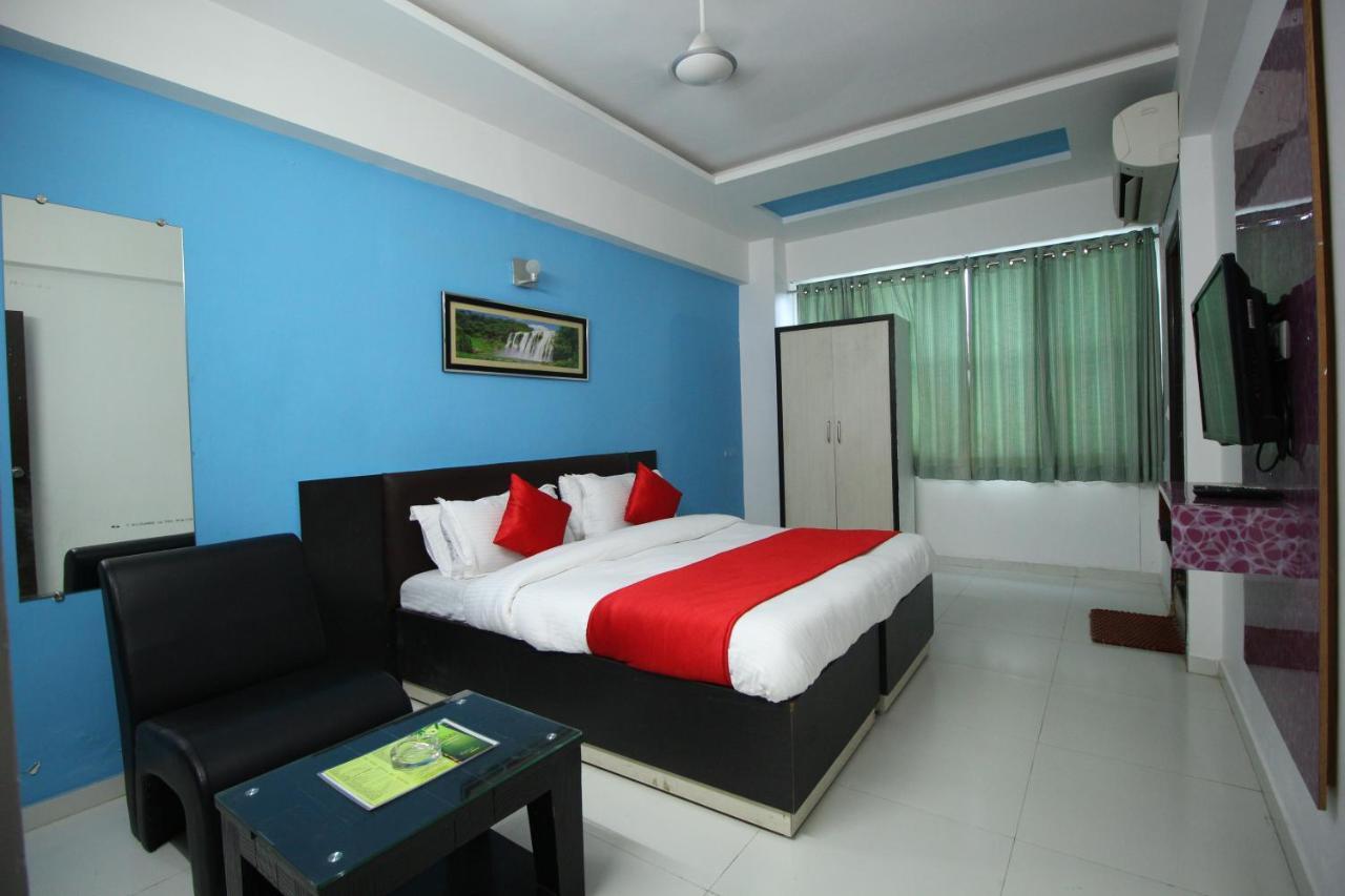 Hotel Hillton Gandhinagar Kültér fotó