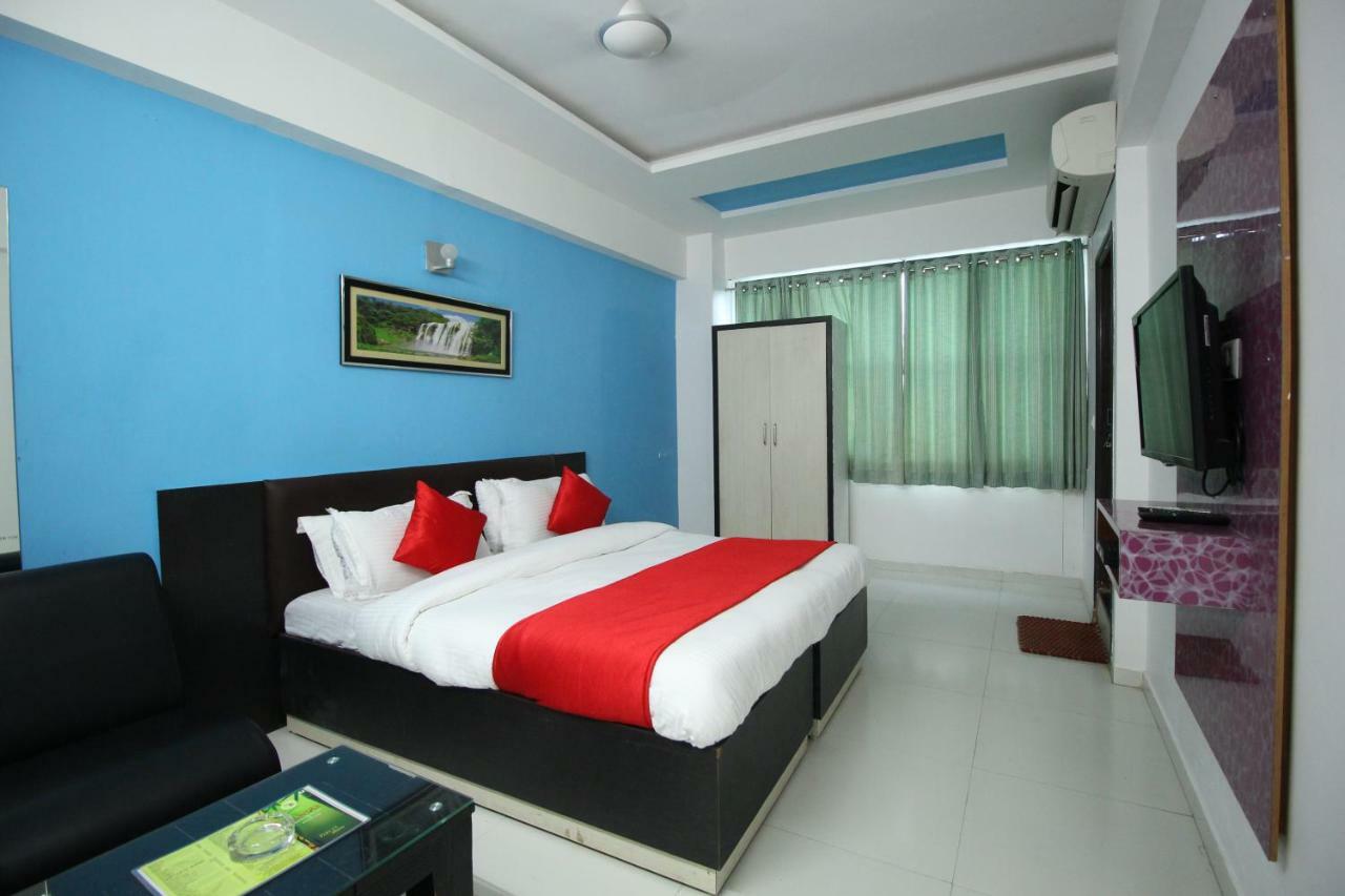 Hotel Hillton Gandhinagar Kültér fotó