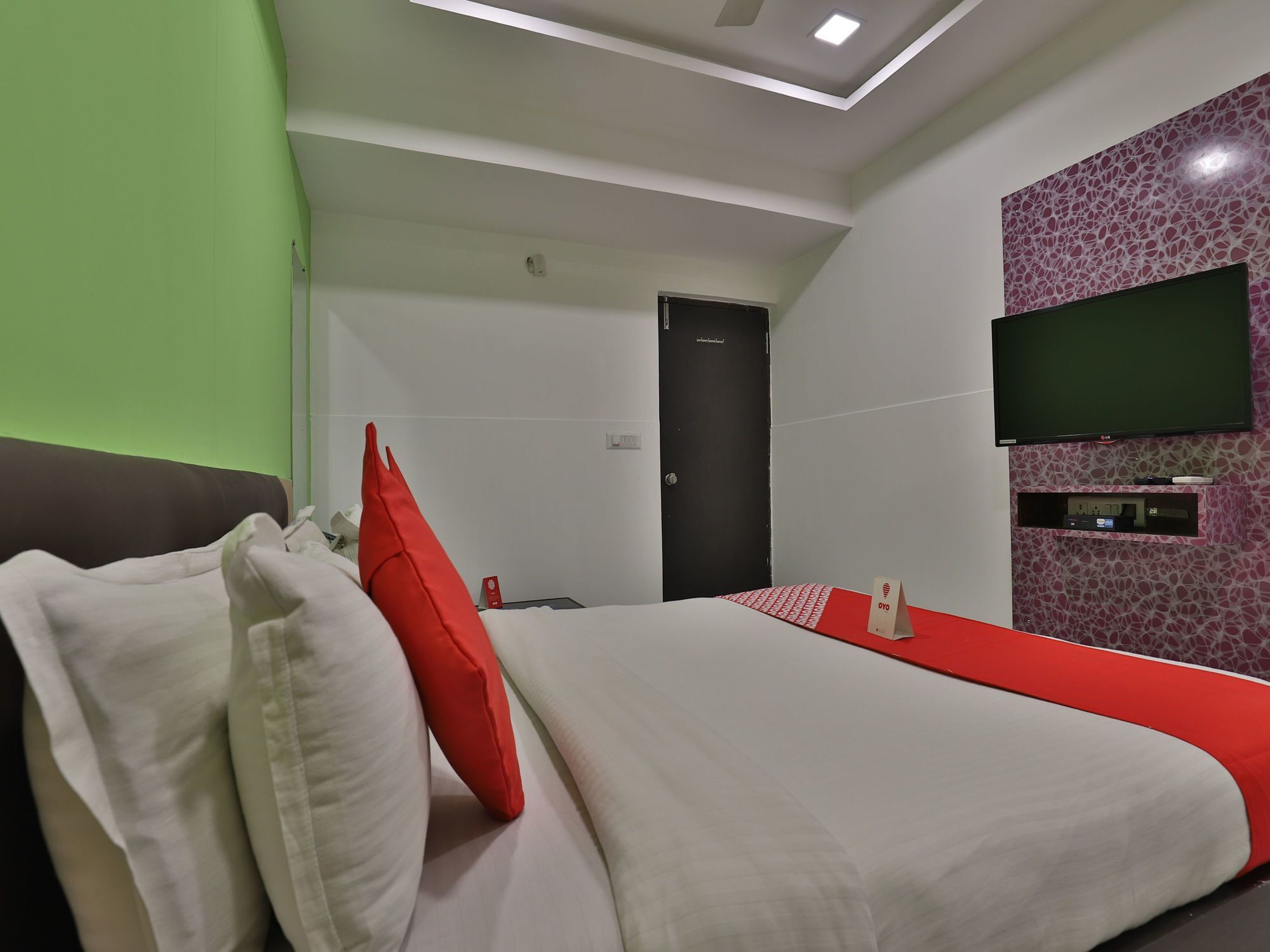 Hotel Hillton Gandhinagar Kültér fotó